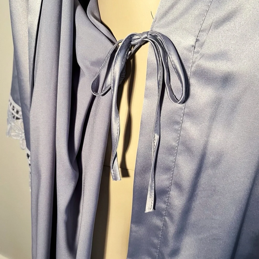 Periwinkle Blue Robe - Picture 7 of 9
